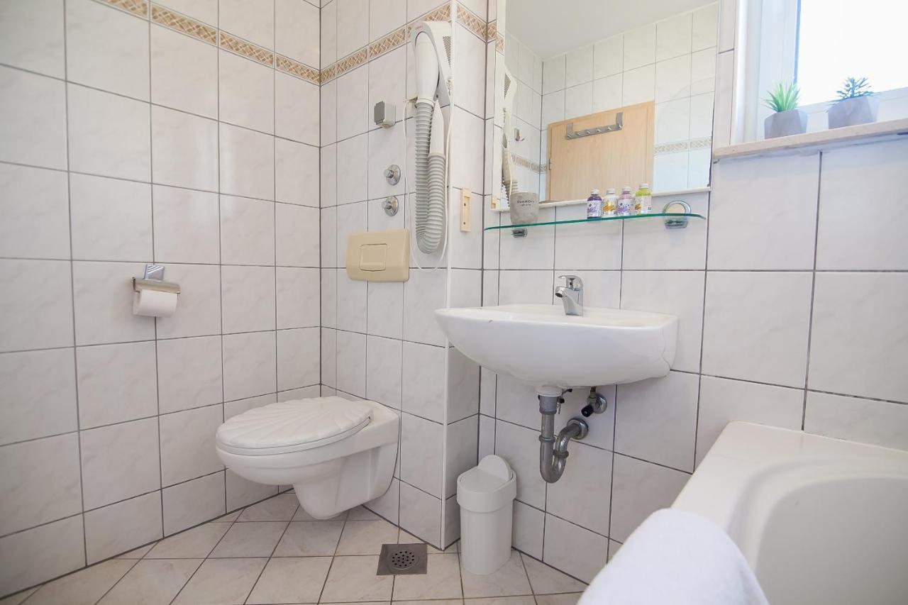 Hotel Villa Dzamonja Bol Luaran gambar